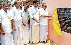 Kerala Home and Tourism Minister Kodiyeri Balakrishnan inaugurating the Bekal Shuddha Jala Project at Bangad in Kasargod on Saturday.