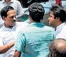 Middlemen involved in a scrap outside theCOMED-K counselling centre at NMKRV college in Bangalore on April 10.  DH file photo
