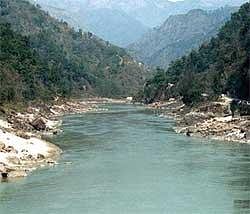 Atmospheric deposition of heavy metals emitted from vehicles adding to the pollution load on the river Ganga