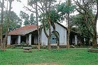 Apathy: The quarters meant for Principal is in dilapidated condition inside Junior College campus in Madikeri.  DH Photo