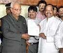 State BJP  leaders handing over to Governor MOH Farook the letter of withdrawal of support from JMM led Shibu Soren government at Raj Bhavan in Ranchi on Monday. PTI