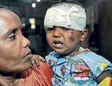 A kid who was rescued from the derailed Gyaneshwari Express at a hospital in Midnapore on Saturday. PTI