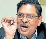 Justice Santosh Hegde during an interaction with Deccan Herald and Prajavani journalists at their office in Bangalore on Thursday. DH photo