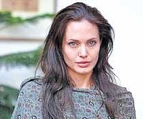 Angelina Jolie training daughter Shiloh to be a pilot