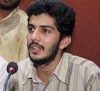Abdul Samad Bhatkal, an accused in a 2009 arms seizure case, addresses the media after his release on bail, in Mumbai on Tuesday. PTI