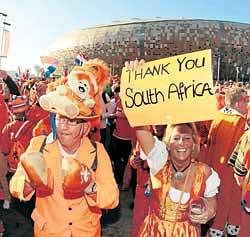 Dutch fans express their appreciation for the show put up by the South Africans. Reuters