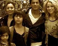 Bollywood superstar Shah Rukh Khan, his wife Gauri and children - Aryan and Suhana pose with pop star Shakira in South Africa.. IANS