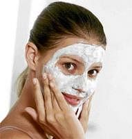 Light & easy:  Use your fingertips to spread the cleanser over your face  and neck and then rinse thoroughly with lukewarm water.