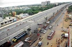 The work on 19.5-km elevated Yeshwanthpur-Nelamangala toll way is expected to be completed in about two weeks. DH Photo