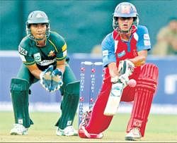 CHEEKY: Suraj Sampath attempts the scoop during his unbeaten half-century against the Gladiators. DH photo / Srikanta Sharma R