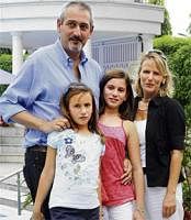 At home:  Paolo and Maggie with their daughters Viviana and Francesca.  DH photo by Kishor Kumar Bolar