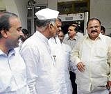 Tourism Minister Janardhan Reddy, Health Minister B Sriramulu, BJP state president K S Eshwarappa, MP Ananth Kumar, party state in-charge Venkaiah Naidu and BJP MLA S K Bellubbi at the chief ministers residence in Bangalore on Thursday.  DH Photo/ M S Manjunath