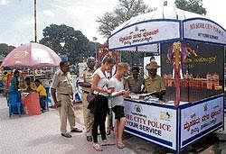 Inflow of tourists to Mysore Dasara has been on the decline for the past three years. DH Photo