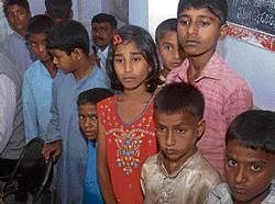worried: Children from Bihar in the City. kpn