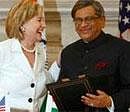 US Secretary of State, Hillary Clinton and Minister of External Affairs S M Krishna . File Photo