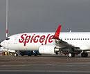 SpiceJet sacks two pilots for fudging flying hours
