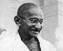 Historians flay new book on Gandhi; say it's in 'bad taste'