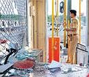 Karnataka Rakshana Vedike activists damaged toll booths opposing toll collection on the BIA stretch in Bangalore on Monday. DH PHOTO