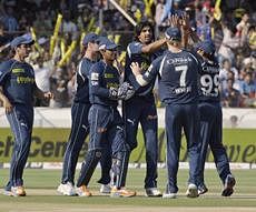 Deccan Chargers bowler Ishant Sharma, third right, celebrates the wicket of Mumbai Indians batsman Davy Jacobs during an Indian Premier League (IPL) cricket match in Hyderabad- AP photo