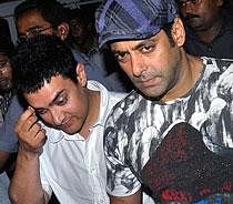 Salman, Aamir take 'knotty' pot-shots at each other