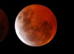 The total lunar eclipse begins at 00:52:30 IST and ends at 02:32:42 IST. The partial eclipse begins at 23:52:56 IST and ends at 03:32:15 IST.