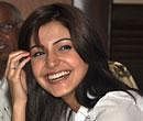 Anushka let off by Customs after over nine hrs of questioning