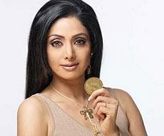 Big B praises Sridevi for being "spontaneous and lovely"