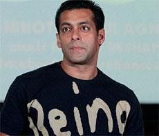 Salman hopes that his bodyguard does not write book on him