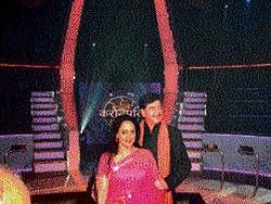 Hema plays KBC with Shatrughan