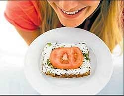 Smaller plates, bowls key to weight loss