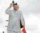 tower of hope: On Day Seven of the anti-corruption campaign, the young and old alike came out in large numbers to show their support for Anna Hazare, at Freedom Park on Monday. DH Photo