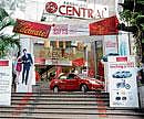 Malls vie for shoppers' eye