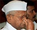 Ex-Anna blogger posts Hazare's blog on reorganising Core team