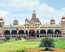 The facade of the historic Amba Vilas Palace in Mysore. DH photo