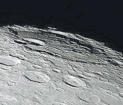 Moon's largest crater may be rich in ice