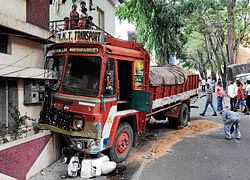 Close shave: The lorry that crashed into a house in Ashoknagar on Sunday. dh Photo