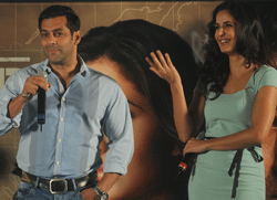 Salman Khan (L) and actress Katrina Kaif attend a promotional event for their forthcoming film 'Ek Tha Tiger' in Mumbai on July 12, 2012. The spy thriller, scheduled to be released on August 15, sees Khan playing the lead role. AFP