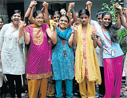 enthusiastic First PUC students of Maharani Lakshmi Ammani College.