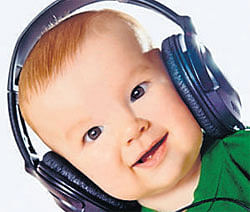 Infants can distinguish between animal, human sounds