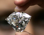 De Beers to reduce diamond production