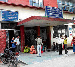 issue Security of patients is a concern in government hospitals of Delhi.