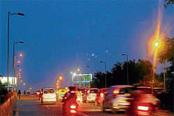 dark night rises Non-functional street lights across Delhi and NCR increase security concerns. Dh photos by chaman gautam