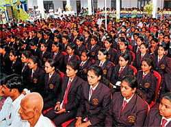 Educated women help in nation's progress: Governor