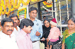 Affordable medicine: Former cricketer Javagal Srinath, district in-charge minister S&#8200;A&#8200;Ramdas, MMC and RI director Dr Geetha Avadhani, MLC&#8200;Siddaraju, MUDA chairman L&#8200;Nagendra at the inauguration of generic drug store at K R&#8200;Hospital in Mysore on Tuesday. dh photo