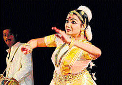 For Mohiniyattam dance lovers