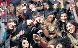 Binge drinking students happier than teetotallers