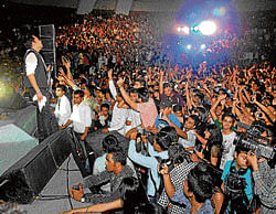 good times Delhi University students danced to the tunes of Bollywood singer Mika.