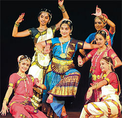 poised Students of Nupura School of Music and Dance.