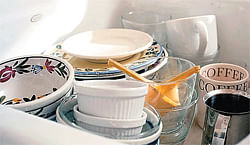 33 pc of couples split over unwashed dishes