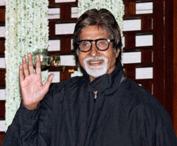 Amitabh Bachchan's jeans to be auctioned for charity